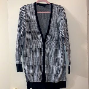 Never worn Torrid long-length houndstooth cardigan